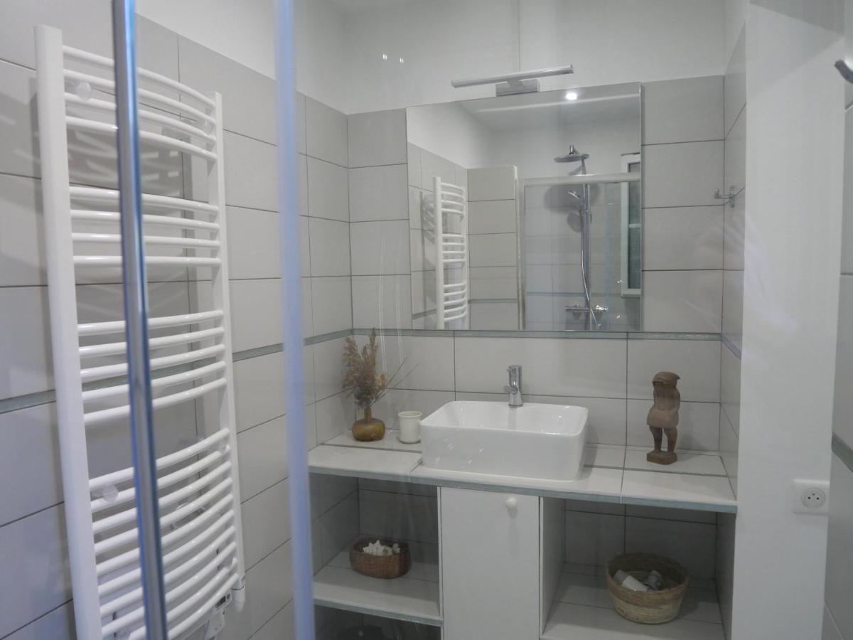 Batisse En Pierre XVII Siecle 115 M² Avec Terrasse Villa Ambares-et-Lagrave Eksteriør billede